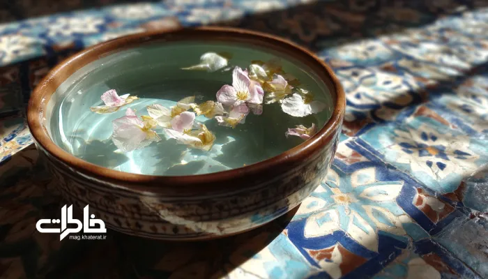 کاسه آب در آستانه در؛ نماد بدرقه و امید به بازگشت سالم. روان‌شناسی آیین‌های وداع.