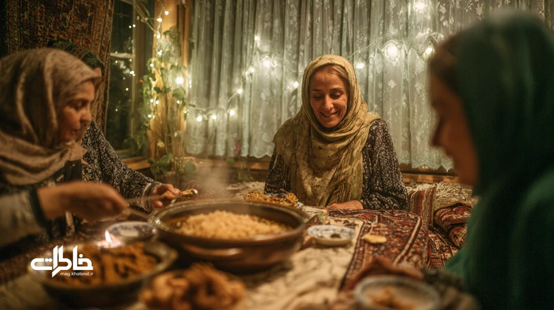 جشن غدیر در خانهها با اطعام ساده و شادی بزرگ؛ سفره ایرانی روی زمین، چراغهای ریسه، خانواده و همسایهها در حال پذیرایی و لبخند