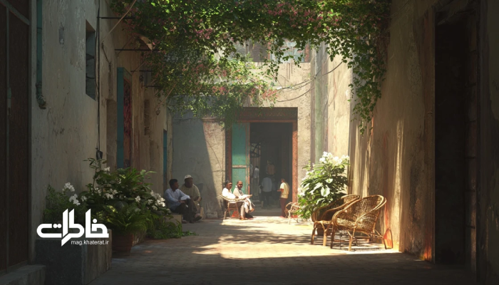 کوچه بنبست با نور عصرگاهی نرم که بر دیوارهای کاهگلی و نیمهپوشیده تابیده است. یک سکوی سیمانی کوچک کنار در ورودی، گلدانهای یاس در گوشهها و یک صندلی حصیری بیرون قرار دارد. مجله خاطرات