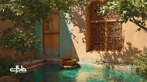 تصویر شاعرانه حیاط پشتی با نور ملایم، سایه‌روشن، کاسه آب و درخت انار؛ بازتاب نور در خانه ایرانی و حس خلوت برای خاطرات خانوادگی