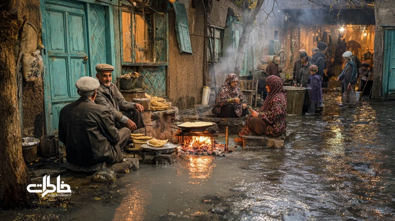 تصویر جشن باران اول در حیاط روستایی ایران؛ پیرمردها در حال بوییدن خاک خیس، زنان مشغول پخت نان تازه و کودکان در حال جمع‌آوری هیزم.مجله خاطرات