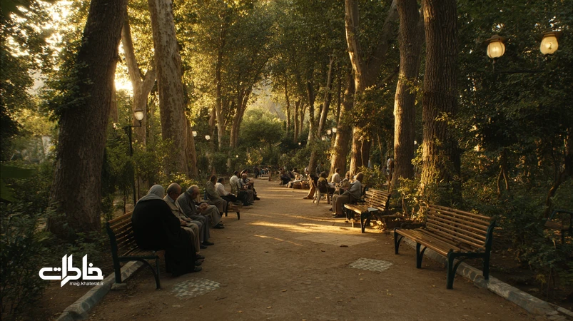 پارک محله بهعنوان حیاط مشترک امروز؛ حلقه کتابخوانی دوشنبهشبها، ترموس چای، نیمکتهای زیر سایه درخت و بازیهای ساده خانوادگی