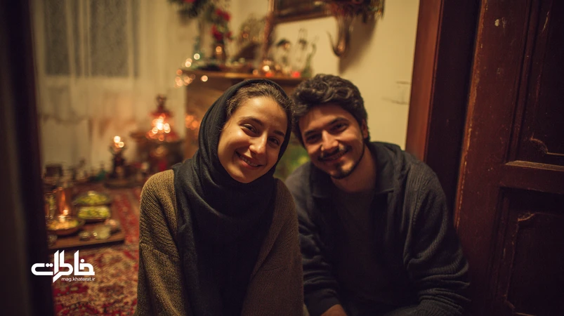تصویر پاگشا در خانه ایرانی؛ سفره کوچک شام، سینی چای، لبخند عروس و داماد، چراغ خوشآمد دم در و حس صمیمیت دعوت نخستین