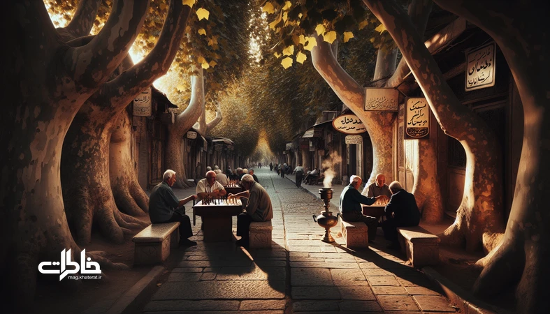 تصویر چنارهای قدیمی خیابان تهران در گرگومیش عصر، پیرمردها مشغول شطرنج زیر سایهسار و بخار سماور؛ نمادی از حافظهٔ محلی و نوستالژی شهری.