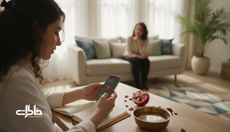 تصویر فردی ایرانی که در فضایی روشن و صمیمی خاطره می‌نویسد و ضبط می‌کند؛ نمادی از روایت درمان‌گرانه و تفاوت روایت معنا و روایت نمایش