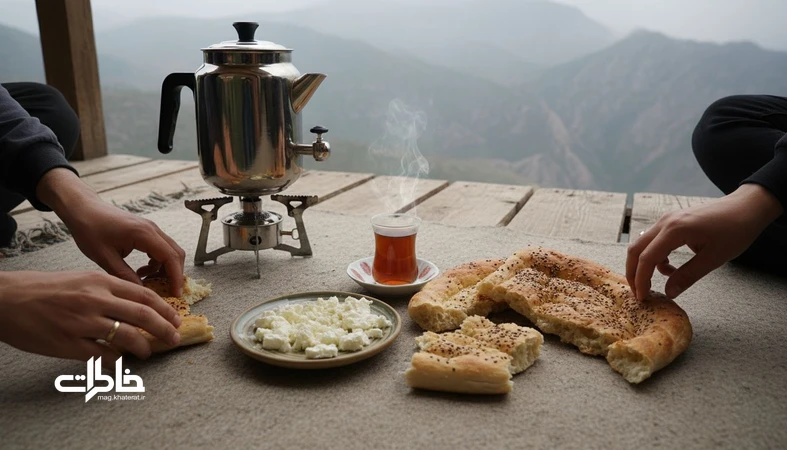 صبحانه کوهستانی با پنیر تازه و نان سنگک کنار چای داغ و سماور در طبیعت ایران